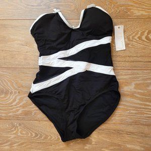 141. Anne Cole one piece swimsuit. Black and White. Size 6. NWT